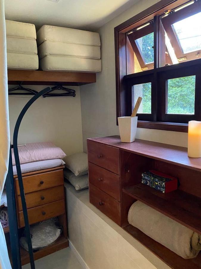 Recanto De Itaipava - Casa Com Forno De Pizza A Lenha, Churrasqueira, Pet Friendly, Equipada Para Ate 6 Pessoas, Em Meio A Natureza E Proxima Ao Centro Do Bairro Petropolis  Luaran gambar